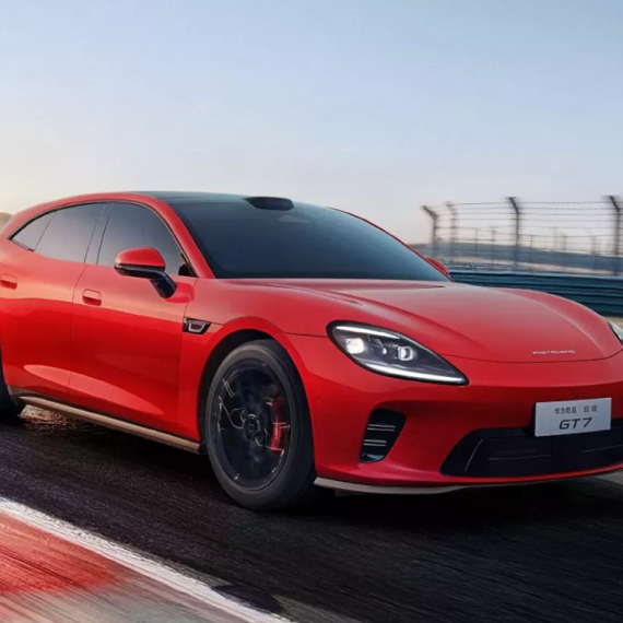 Kinezi nude alternativu Porscheu za trećinu cene FOTO