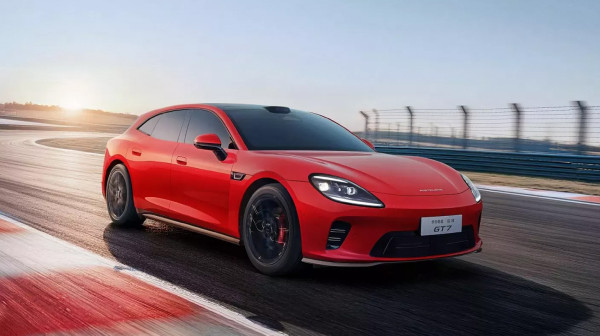 Kinezi nude alternativu Porscheu za trećinu cene FOTO