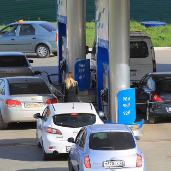 Potpuni haos zbog goriva: Policija čuva benzinske pumpe