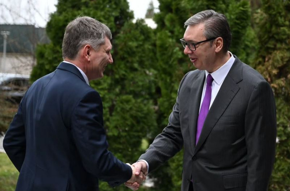 Vučić sa Rešetnjikovim: "O pitanjima od strateškog značaja za energetsku i ekonomsku stabilnost"