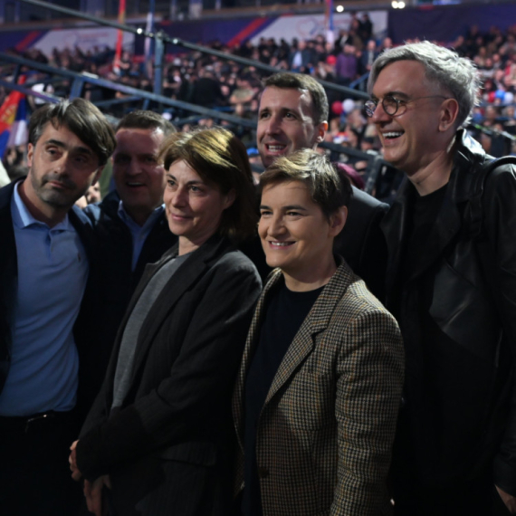 Ana Brnabić u Areni; "Blokaderi traže podršku od stranaca, a mi od ovih ljudi"