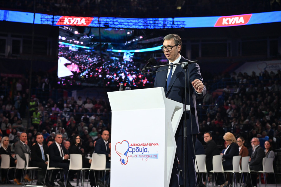 Ovo su 6 ključnih Vučićevih poruka sa veličanstvenog skupa u Areni FOTO
