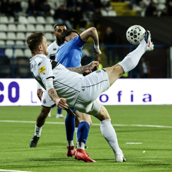 Partizan razočarao u Lučanima – više nije ni drugi! VIDEO