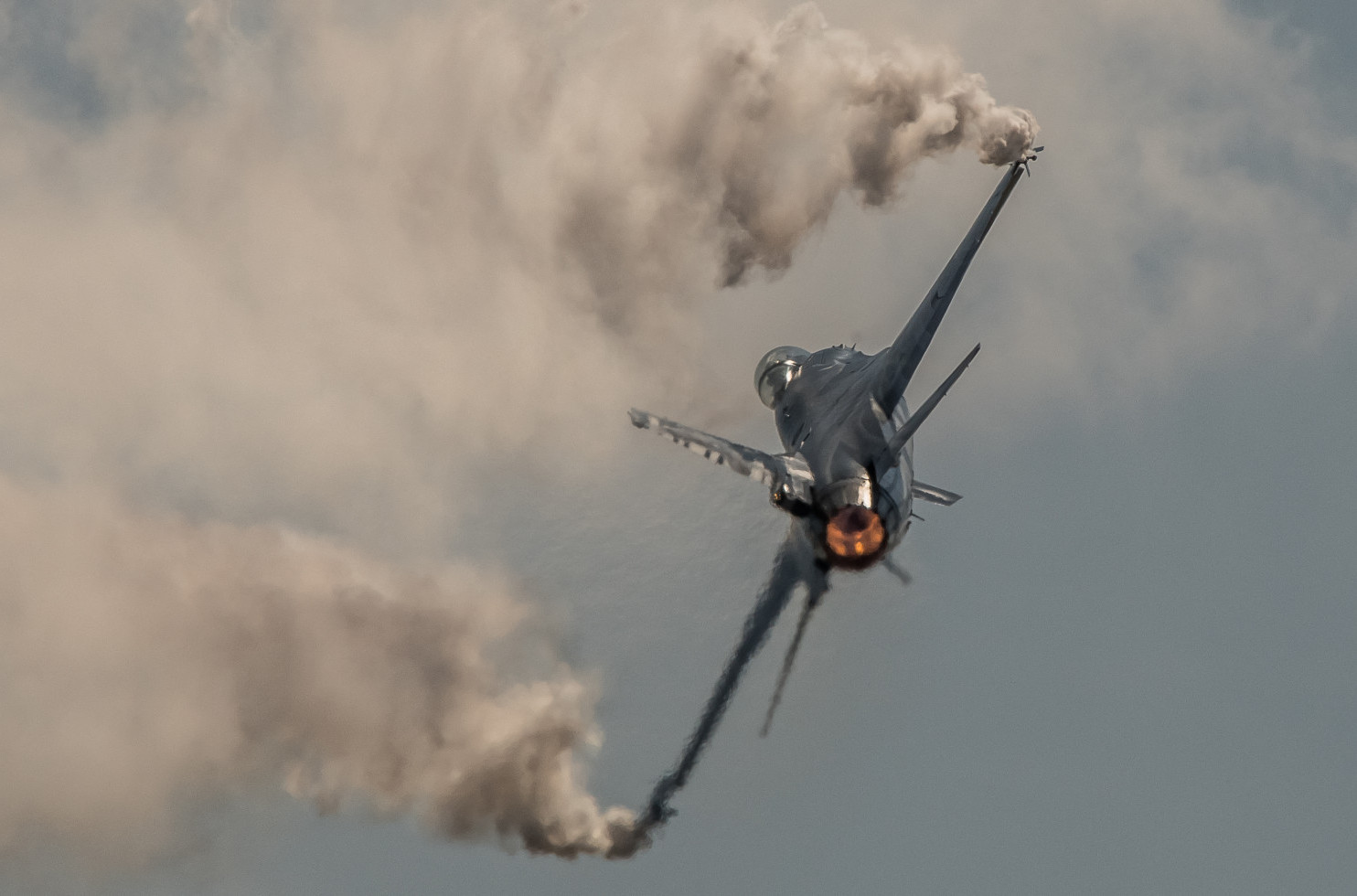 Iran oborio neprijateljski F-15: Ovo je snimak uništenja VIDEO