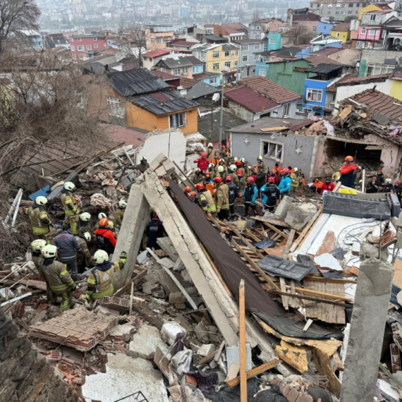 Eksplozija u Turskoj: Urušile se dve zgrade u Istanbulu – 9 osoba izvučeno iz ruševina FOTO/VIDEO