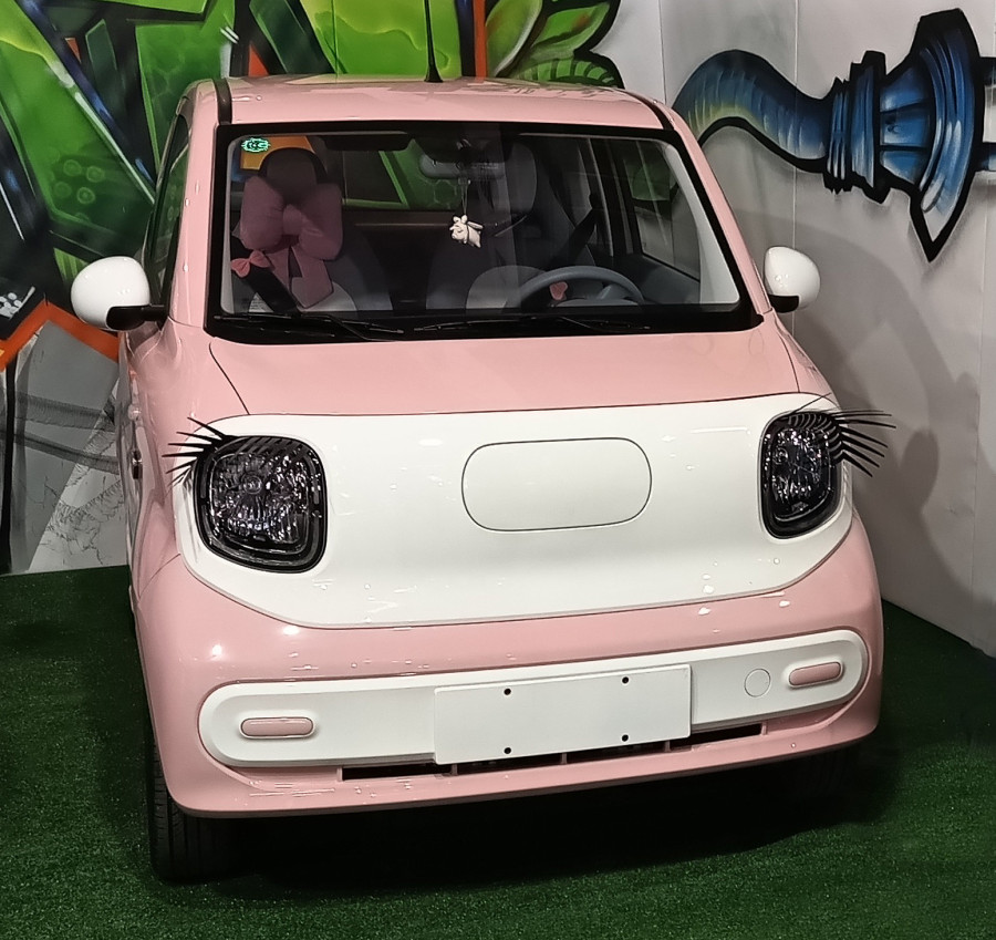 Od 9.800 do 375.000 evra: Ovo su najjeftiniji i najskuplji modeli na sajmu automobila FOTO
