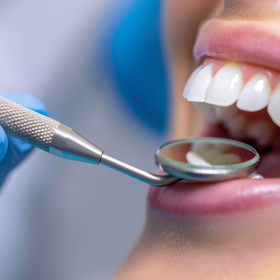 Rusi sproveli veliku studiju: Ovaj vitamin je ključan za zubnu implantaciju