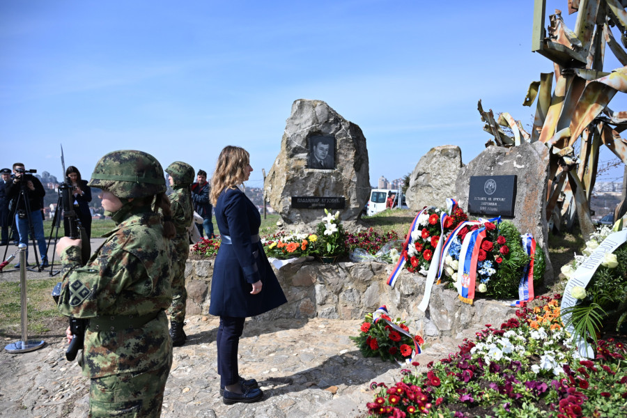 Srbija obeležava godišnjicu NATO agresije: 78 dana tragedije jednog naroda FOTO
