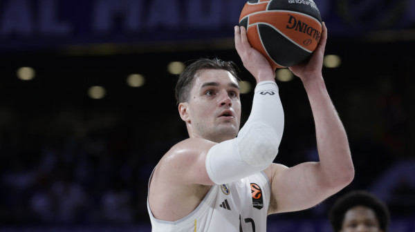 Utakmica sezone Hezonje – Real slavio u košarkaškom spektaklu VIDEO