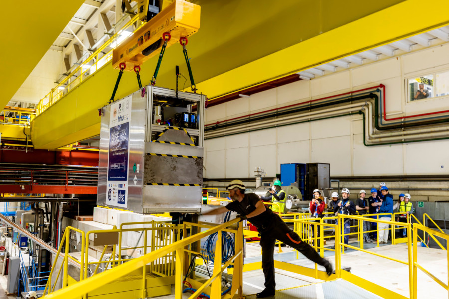 Podvig naučnika u CERN-u: Kamionom prevoze antimateriju FOTO