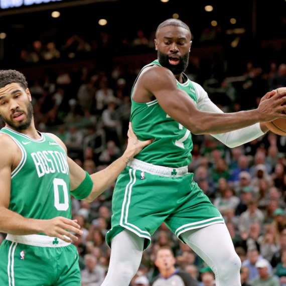 NBA MVP je... Džejlen Braun?!