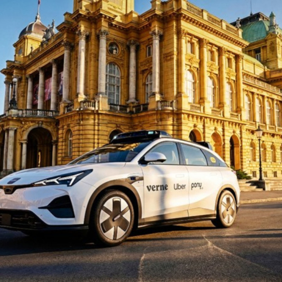 Zagreb ispisao istoriju: Krenula prva komercijalna robotaksi usluga u Evropi