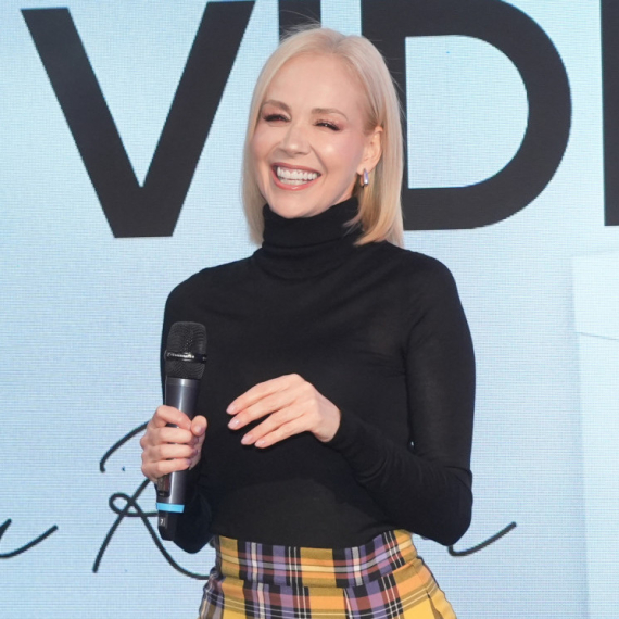 Kao devojčica: Zbog ove fotke Jelene Rozge mreže su "poludele" FOTO
