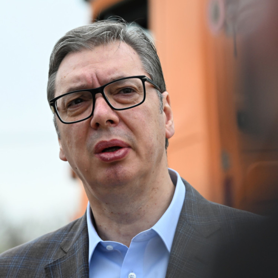 Vučić: Držimo cene pod kontrolom