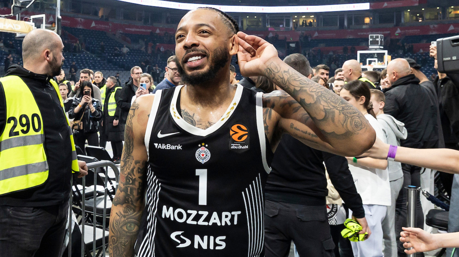 Karlik Džons ostaje u Partizanu