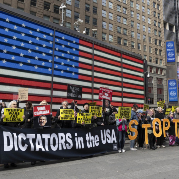 "Israeli kings rule the United States"; "Americans outraged by Donald Trump's policies"