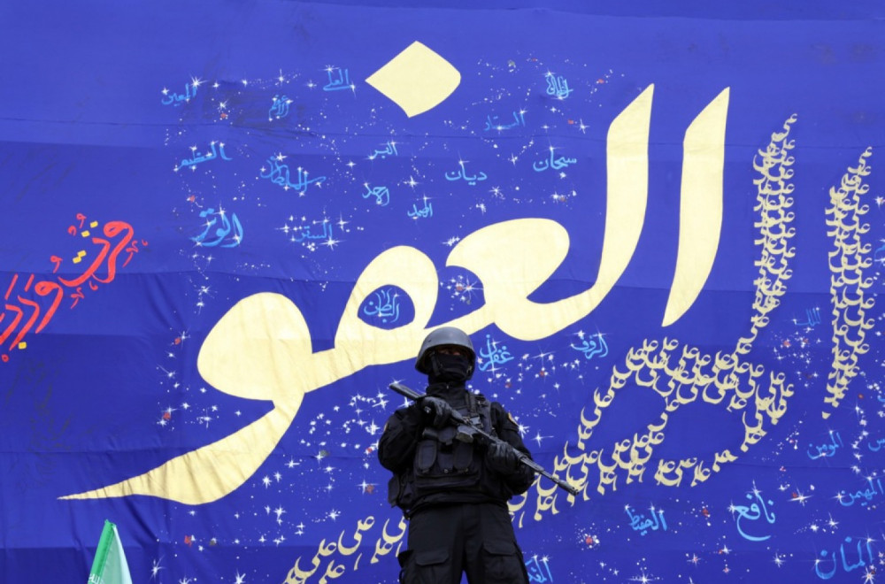 Brutal message to Trump; Masked soldiers storm and seize a ship VIDEO