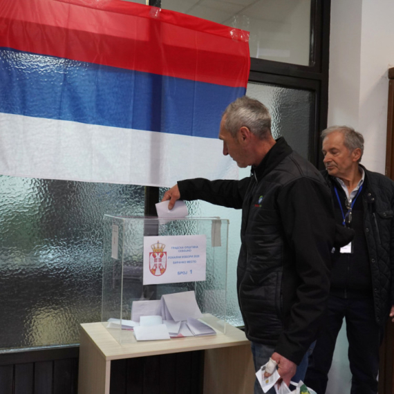 Kandidatkinja SNS Vesna Tomić izabrana za predsednicu Opštine Kula