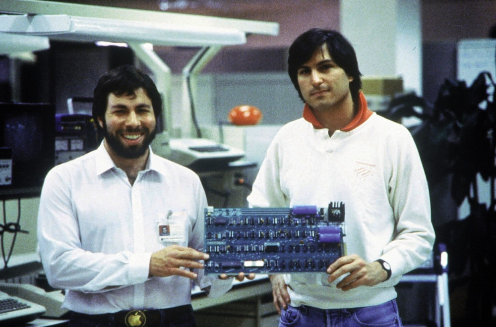 Od garaže do 3,5 biliona dolara: Apple slavi 50. rođendan FOTO
