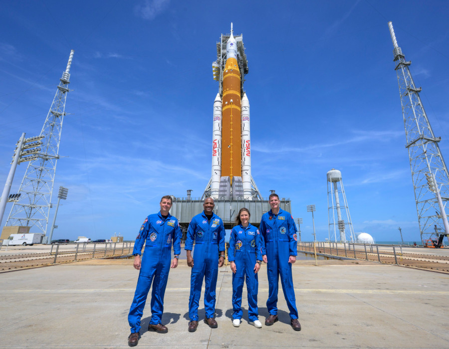 Artemis II je još u orbiti: Uz ovu pesmu je kontrola misije probudila astronaute VIDEO