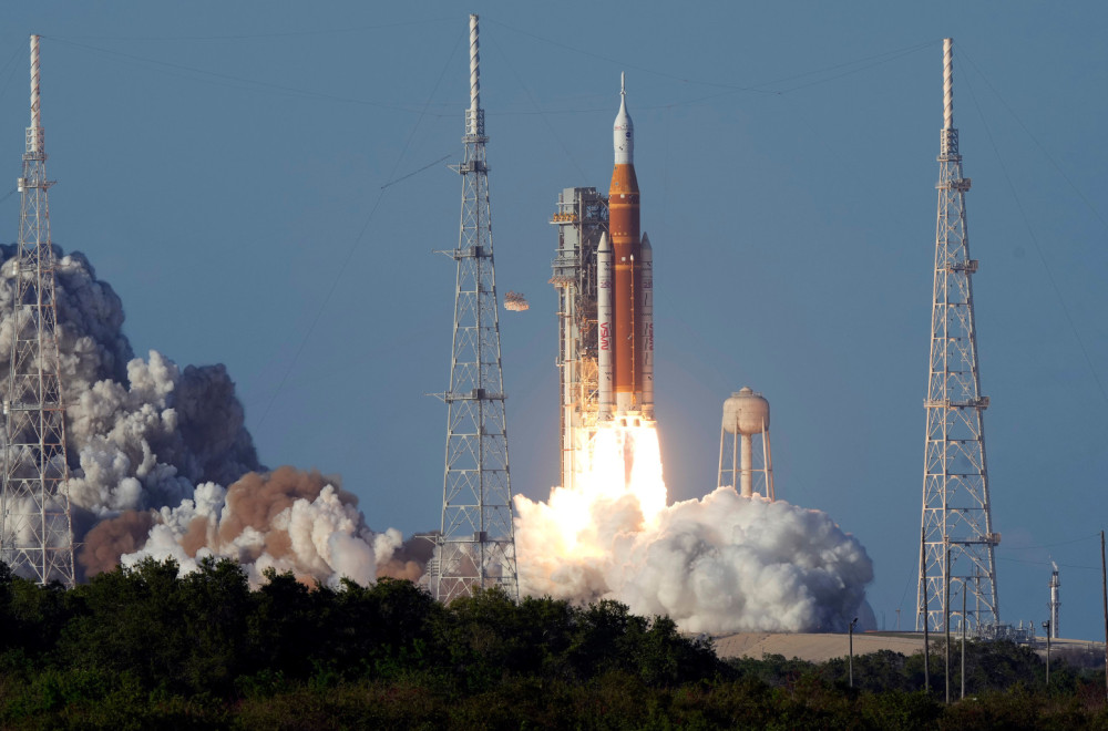 Artemis II Mission launched: Moon flight after half a century, four astronauts on the rocket PHOTO/VIDEO