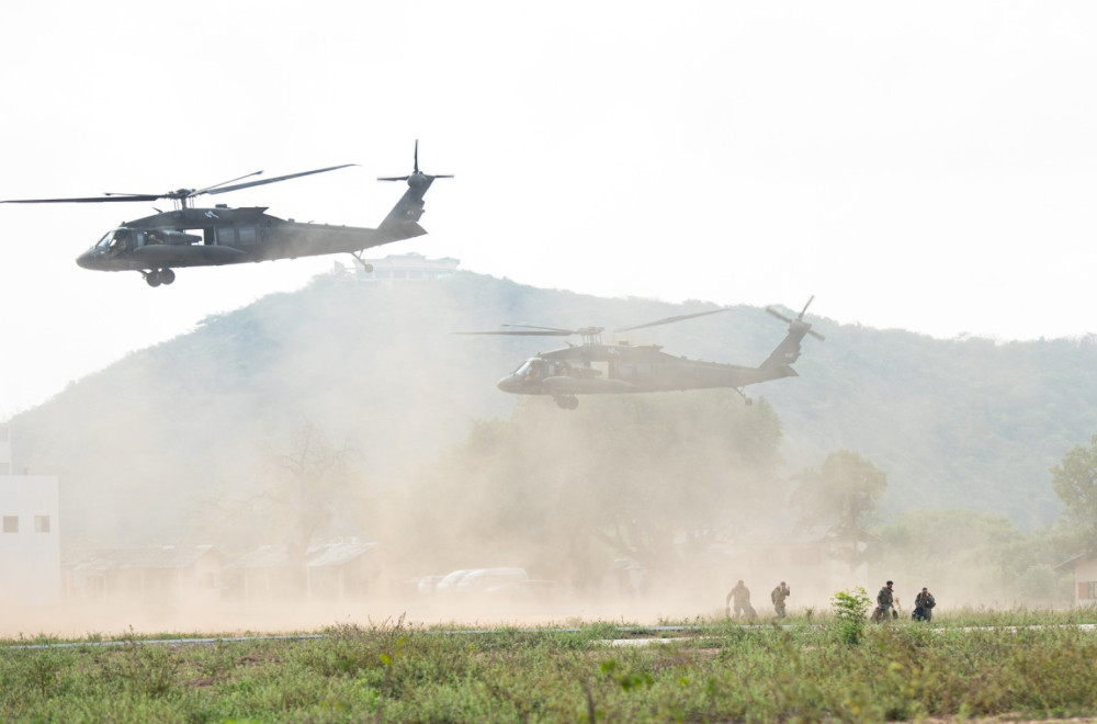 Amerikanci i dalje traže pilota; Dramatičan snimak: "Black Hawk" opet na udaru VIDEO