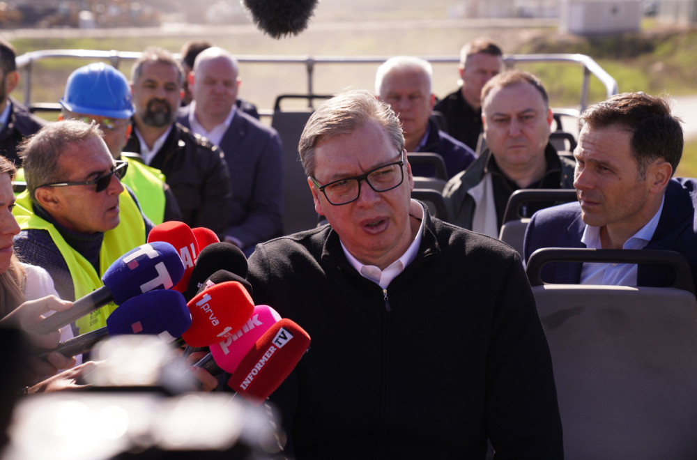 Vučić: "Ako se ekonomska kriza nastavi, ograničićemo i izvoz hrane"; "Preduzeli smo najjače mere"