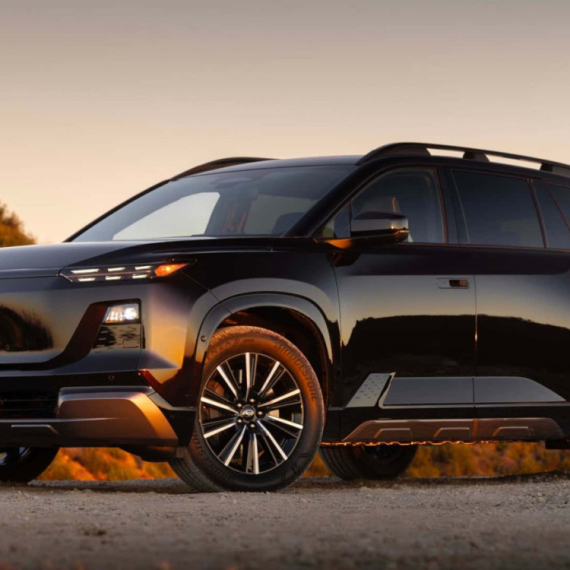 Subaru predstavio moćni električni SUV sa 7 sedišta, 426 KS i preko 480 km dometa FOTO