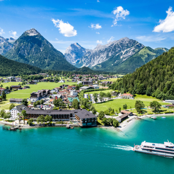 Ovo jezero izgleda kao da je u Norveškoj, a bliže je nego što mislite FOTO