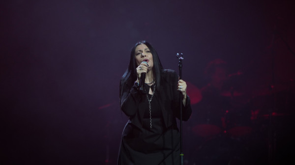 Uživanje u svakoj noti: Ekskluzivni akustični koncert Kaliopi "100% live"