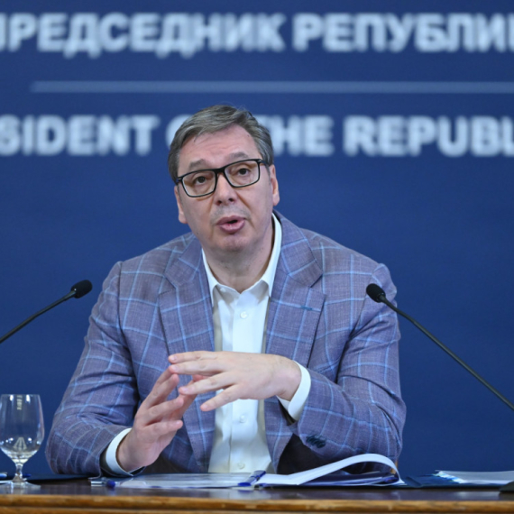 "Nakon 15 meseci laži, u meni je velika borba. Kada ispružim ruku pitam se da li sam izdao svoju decu"
