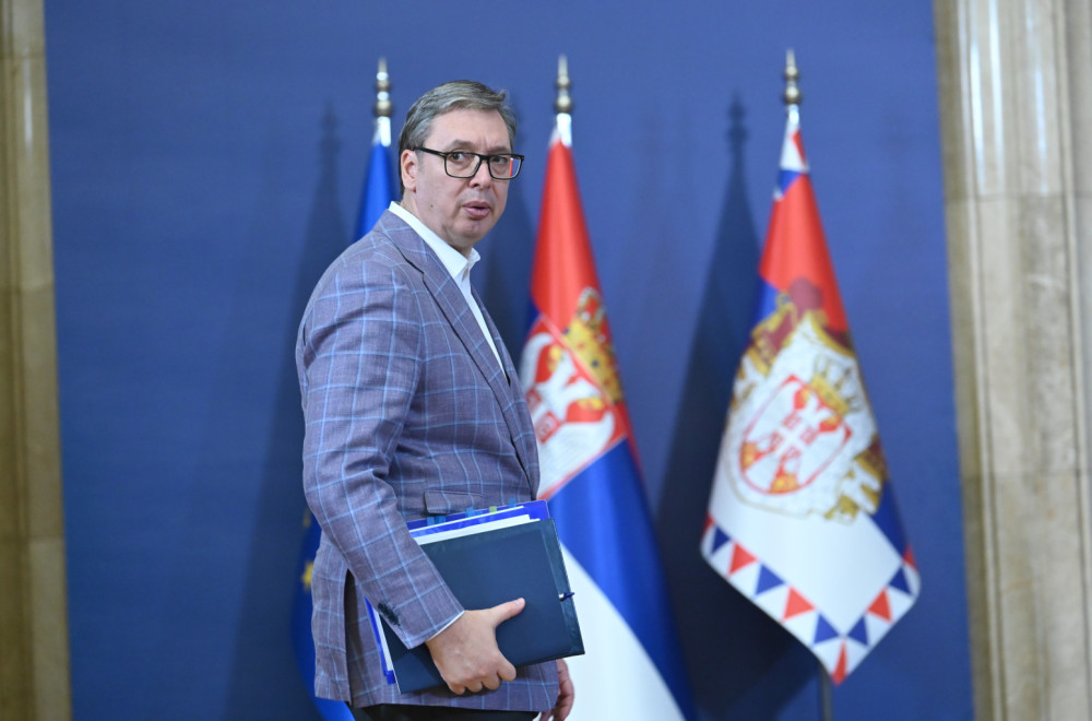 "Those who refuse dialogue should not lead the country"; "There'll be no elections in case of severe crisis"