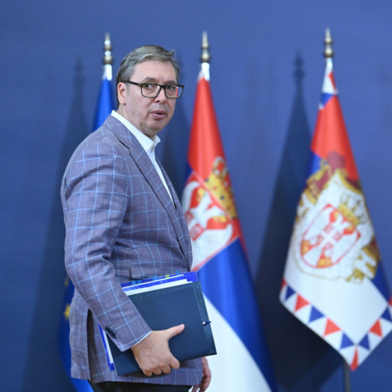 "Those who refuse dialogue should not lead the country"; "There'll be no elections in case of severe crisis"