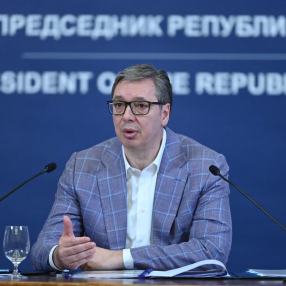 Vučić: "Država cene derivata držala pod striktnom kontrolom"; "Nafta će ostati trajno skupa"