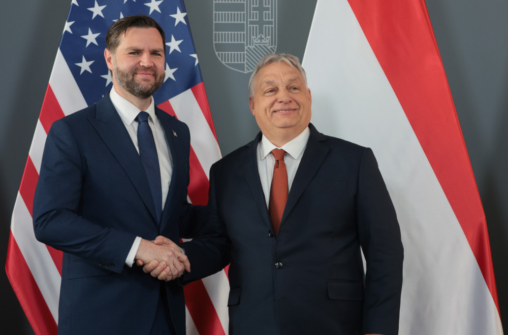 Vens u Budimpešti pred istorijske izbore: Napao EU i poručio – "Orban je najvažniji lider u Evropi"