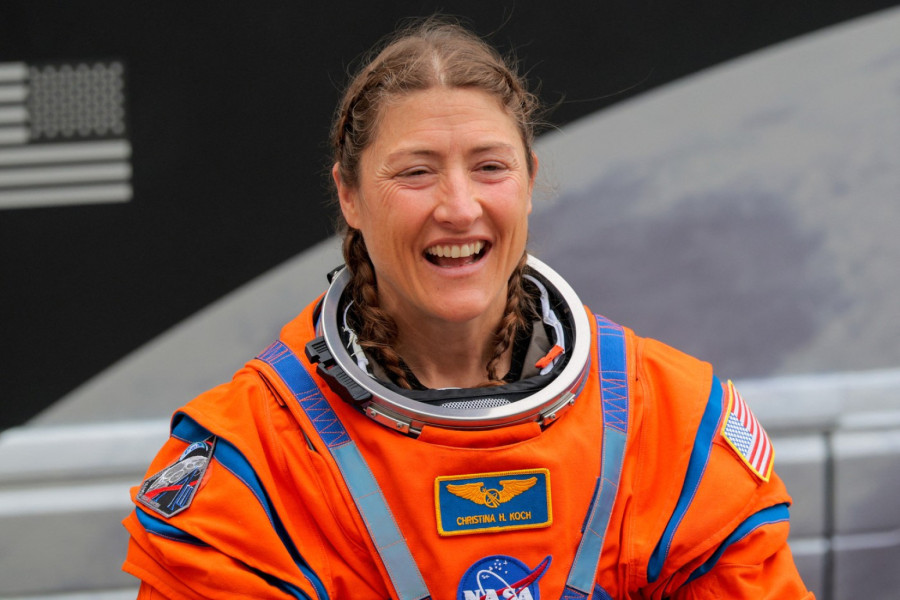 Why Christina Koch was crucial for the Artemis 2 mission? PHOTO