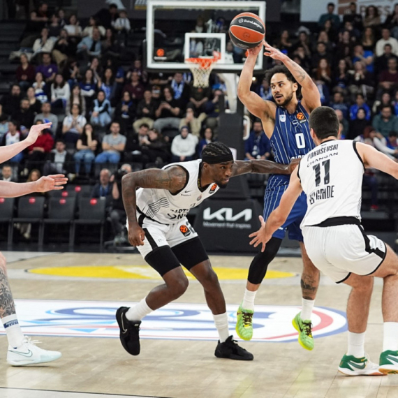 Kraj Partizanovog niza – Efes ostavio pobedu u Istanbulu; Penjaroja :"Imamo problema"
