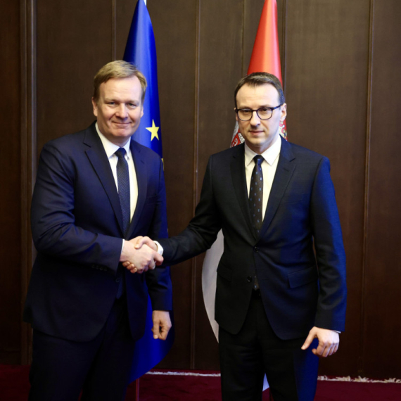 Petković sa Sorensenom o dijalogu i rešenjima za tzv. zakone Prištine o strancima i vozilima