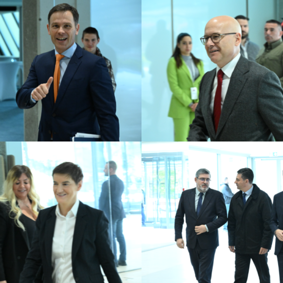 Završena sednica Glavnog odbora SNS; "Mir, stabilnost, dijalog, i građani Srbije iznad svega" FOTO