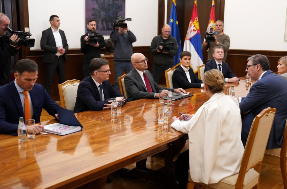 Mali zajedno sa Vučićem prisustvovao konsultacijama sa predstavnicima stranaka  FOTO