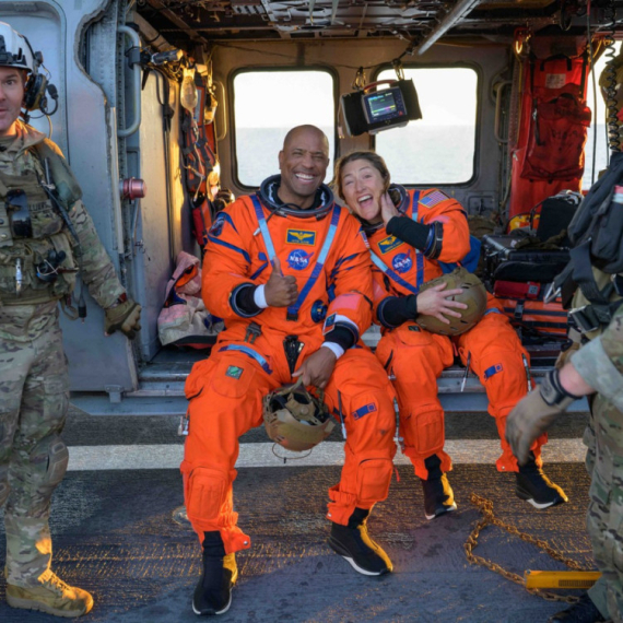 Neprepoznatljivi? Ovako izgledaju astronauti nakon 10 dana provedenih u svemiru FOTO