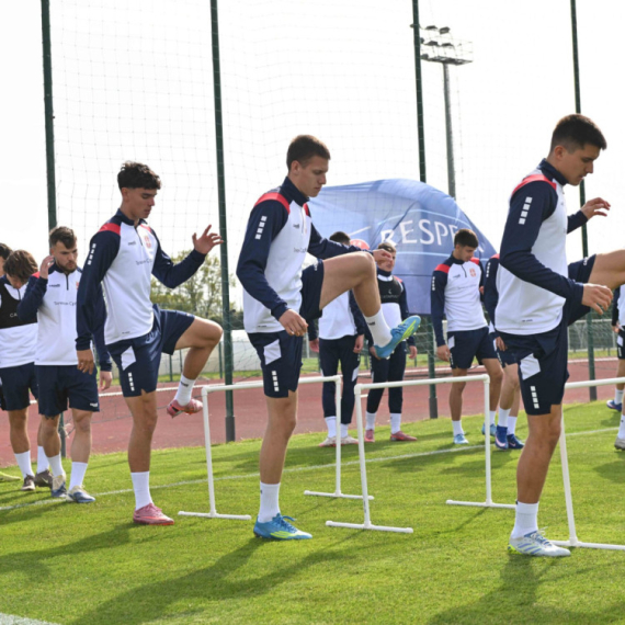 Šta je Paunovićev plan? Ponovo trenirao sa superligaškim igračima FOTO