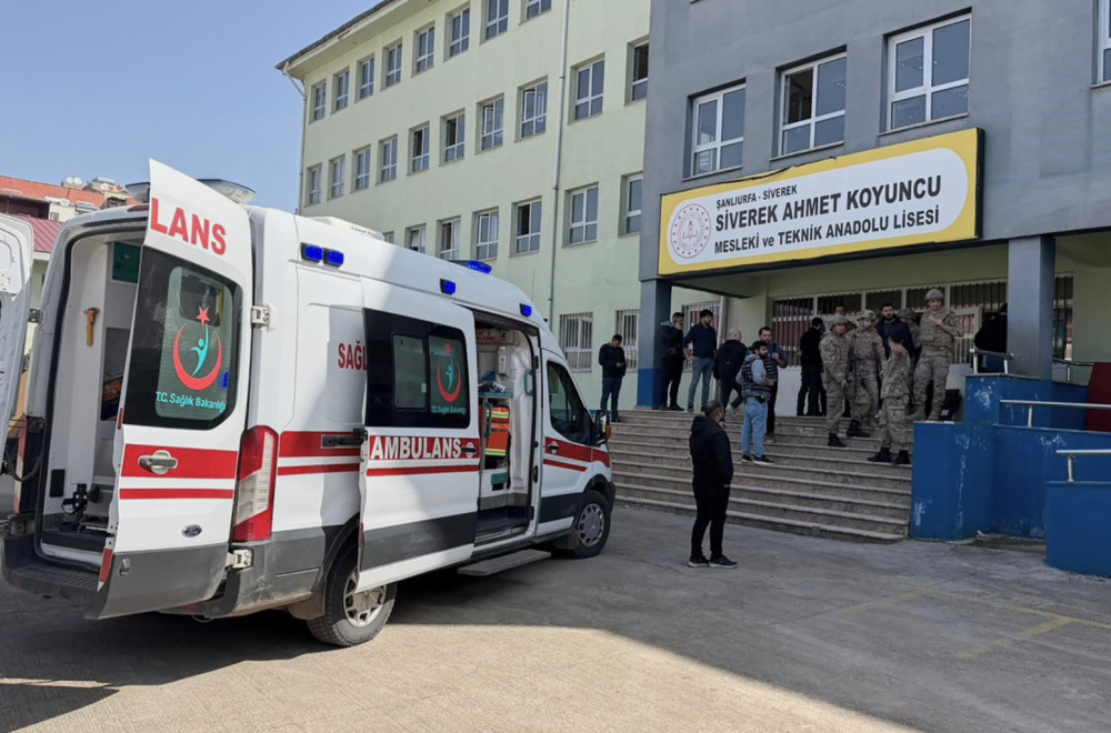 Objavljeni jezivi snimci pucnjave u školi u Turskoj; Sirene zavijaju non-stop; Iznose ranjene FOTO/VIDEO