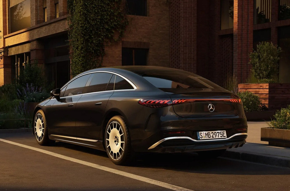 Mercedes unapredio svoju električnu limuzinu: Jedan detalj iz kabine privlači pažnju FOTO