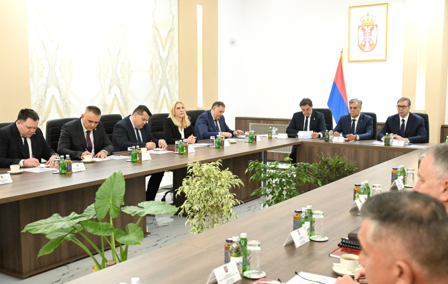 Meeting between Aleksandar Vučić and the leadership of Ministry of Defence and Serbian Armed Forces concluded
