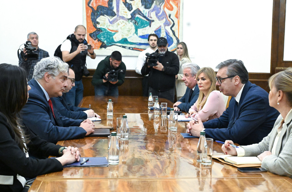 Vučić završio konsultacije sa predstavnicima Narodne stranke FOTO