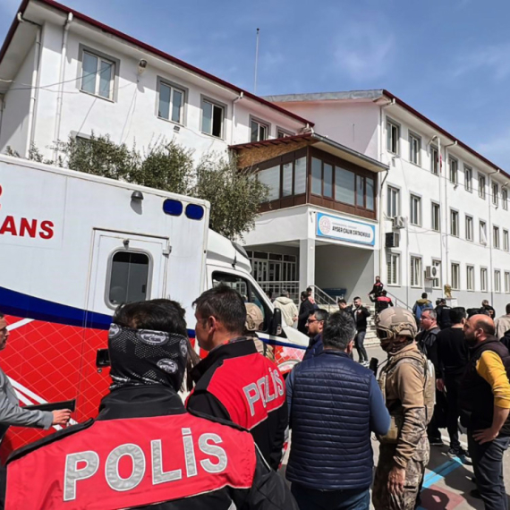 Đurić: "Duboko smo potreseni vestima o tragičnom incidentu u Turskoj"; "Naše misli su sa povređenima"
