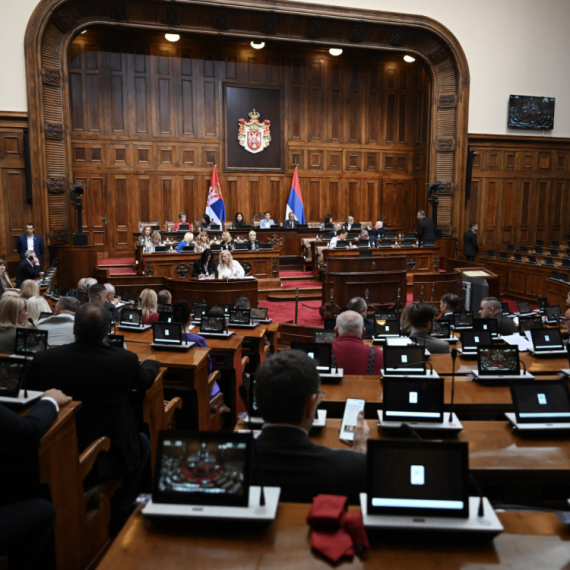 Skupština završila današnji rad; Nastavak sednice u ponedeljak u 10.00 časova
