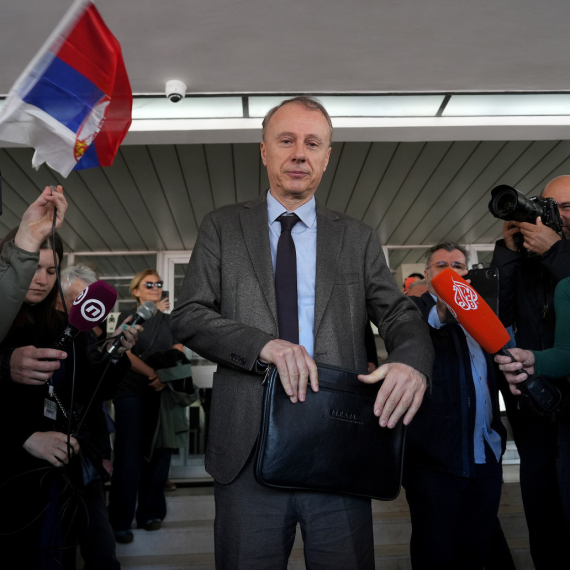 Poslanici pitali o Đokiću: Zašto nije pokrenut krivični postupak zbog nezapamćenog pedagoškog zločina?
