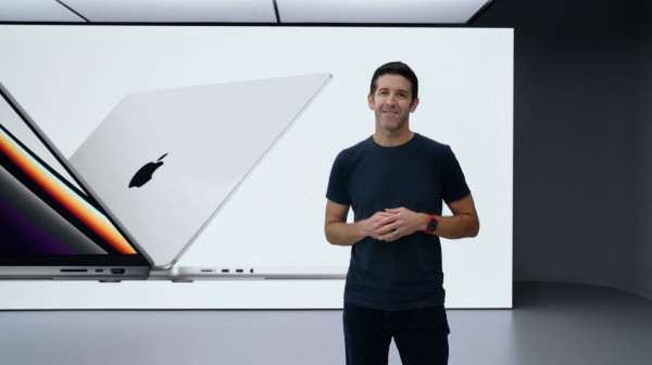Kraj ere za Apple: Ko je novi "kapetan broda"?